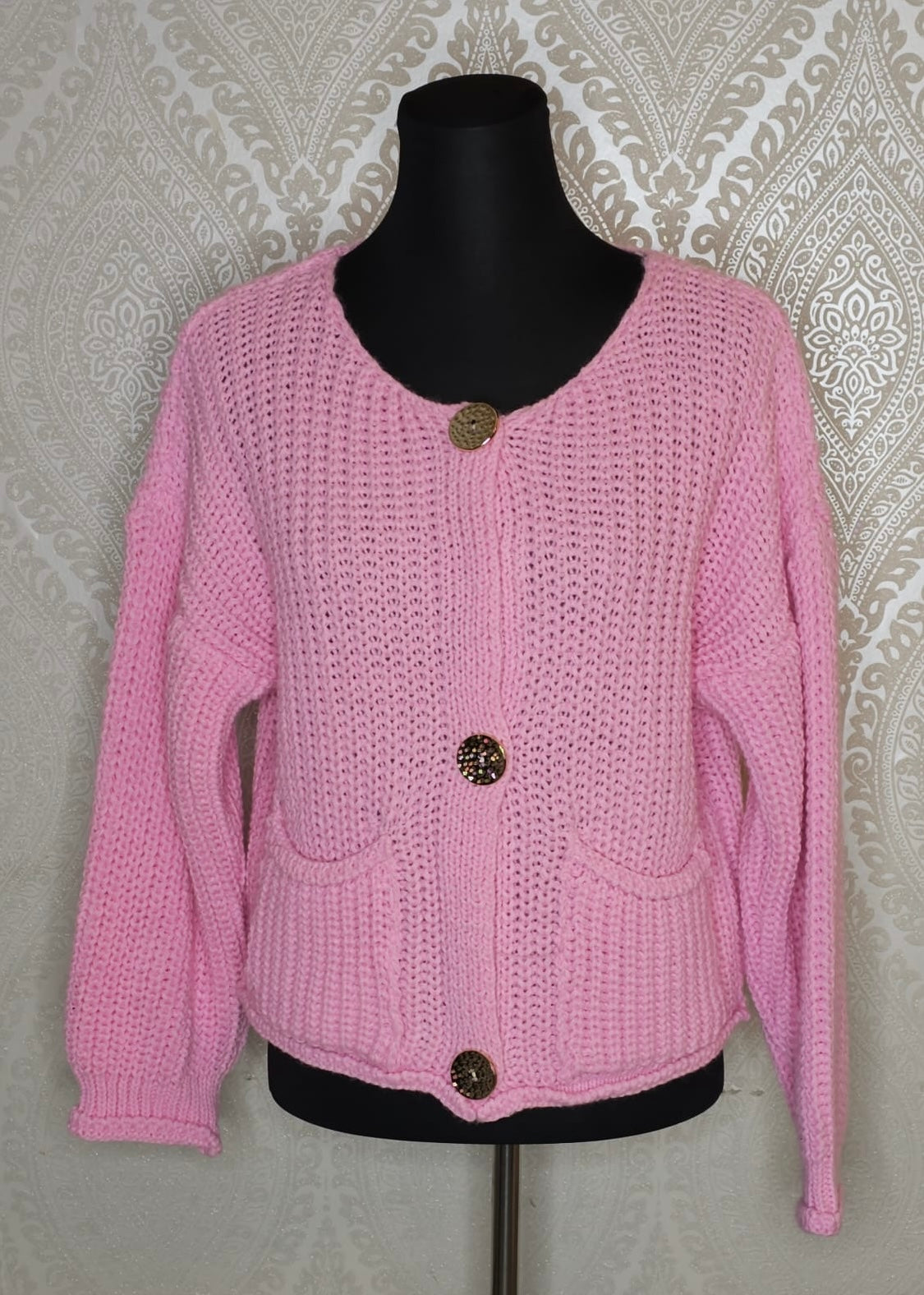 Strickjacke mit Knöpfe und Taschen (Eionheitsgrösse tragbar bis bis L) Damen- Strickjacke