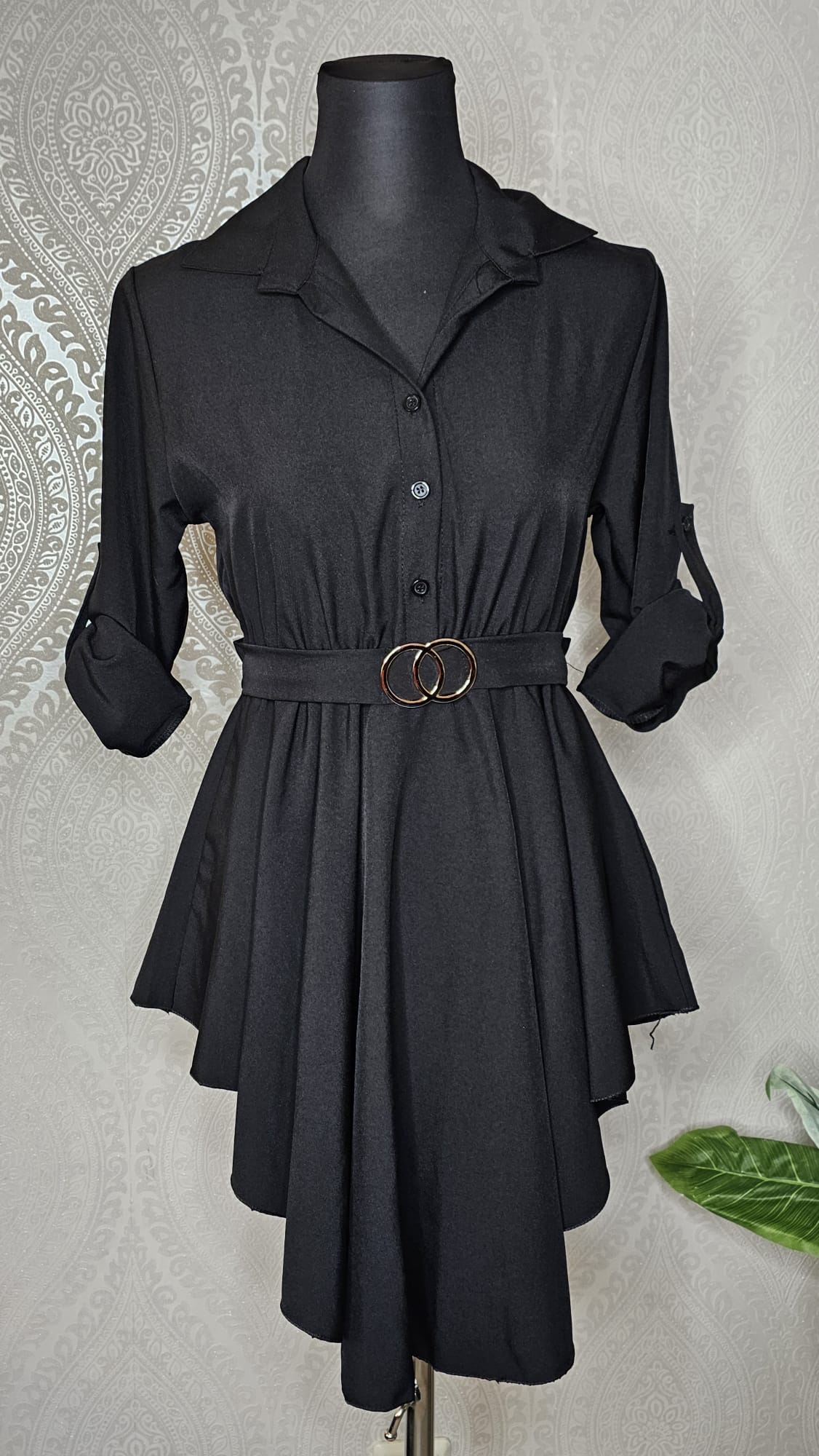 Blusenkleid mit Knöpfe und Bindegürtel (Einheitsgrösse tragbar bis M) Damen - Kleid