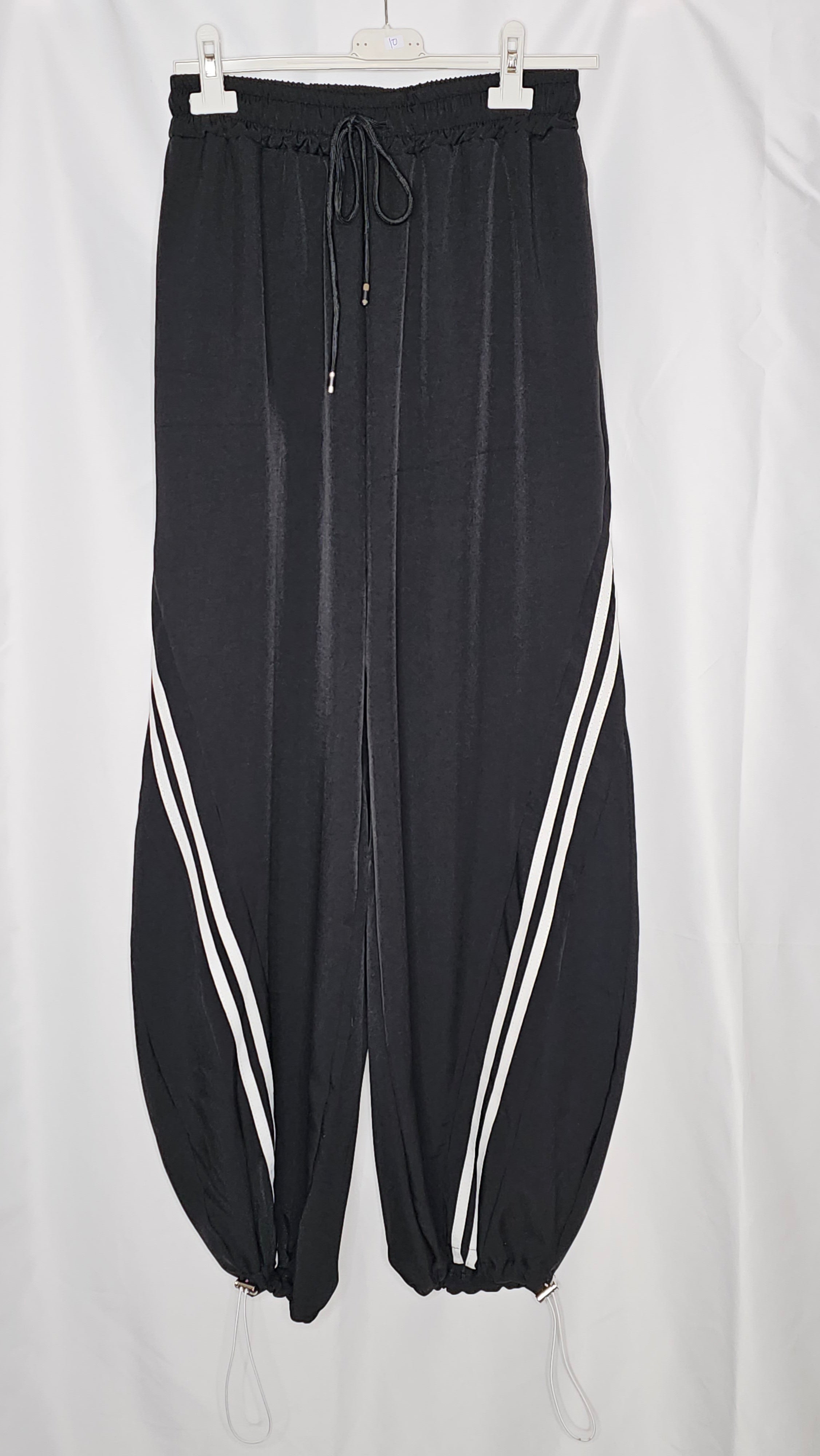 Jogginghose mit Streifen und Bindeschnur (Einheitsgröße tragbar bis Größe 38-40) Damen - Jogginghose