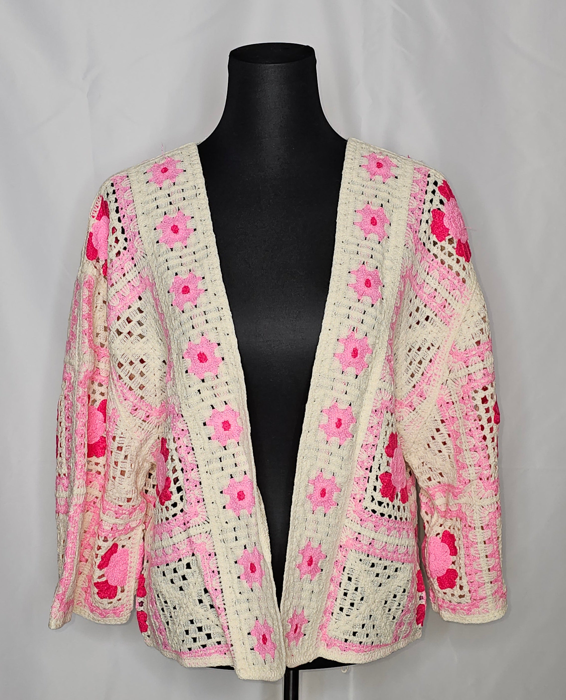 Kurzer Cardigan mit Blumen Muster (Einheitsgröße tragbar bis L) Damen - Cardigan
