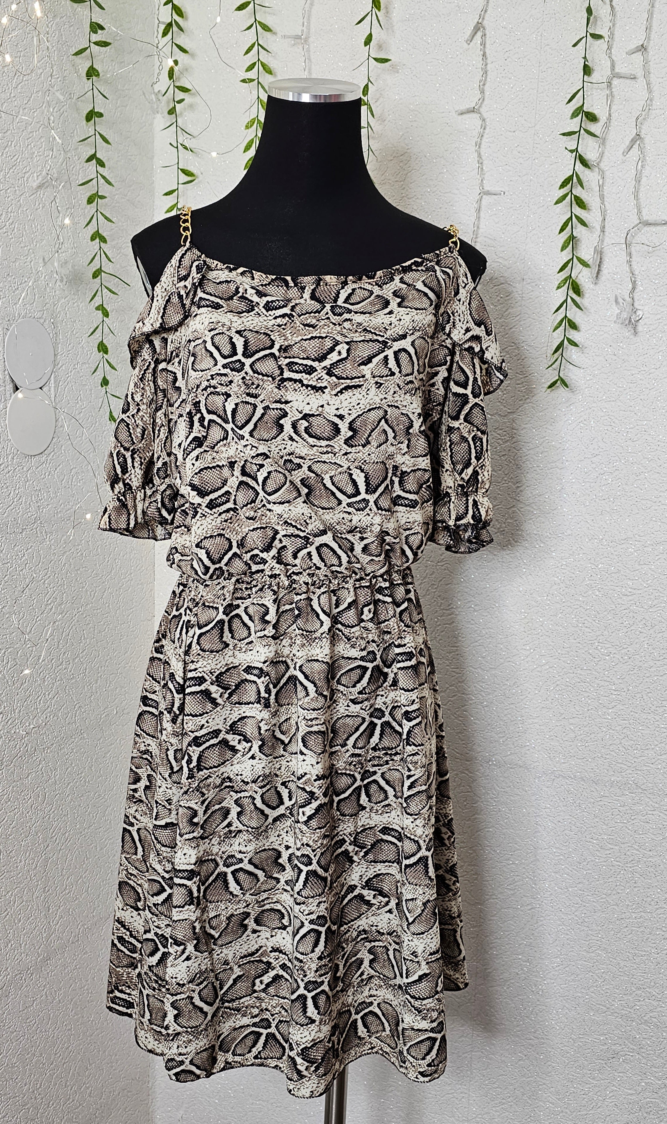 Damen Kleid mit Ketten Träger (Einheitsgröße tragbar bis Größe L) Damen-Kleid