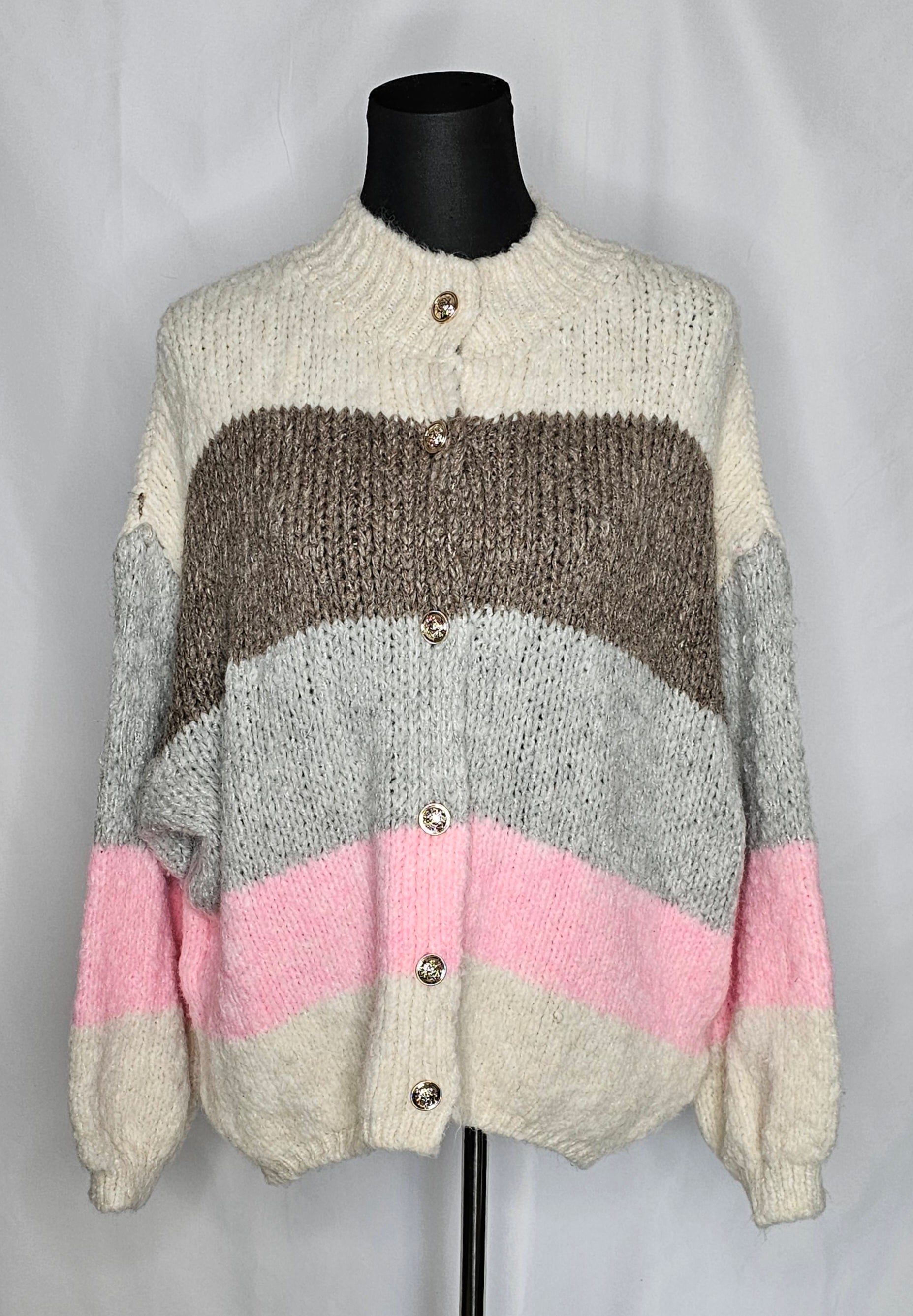 Gestreifte Toffee Strickjacke mit goldenen Knöpfe (Einheitsgröße tragbar bis XL) Damen - Strickjacke