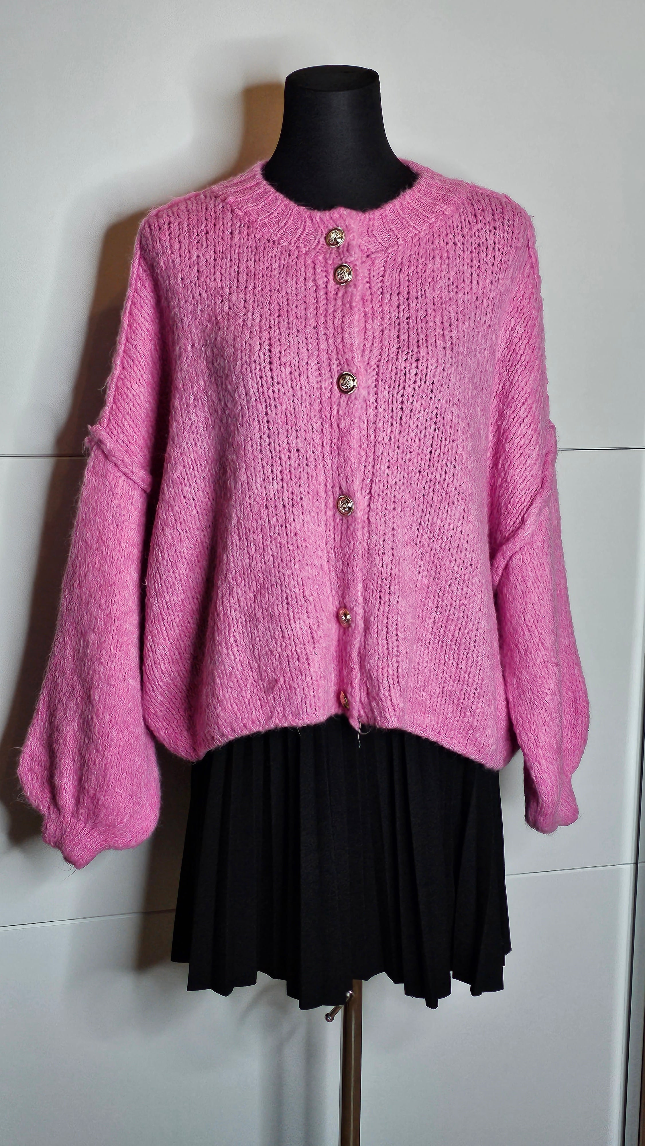 Kurze Toffee Strickjacke mit Knöpfe (Einheitsgröße tragbar bis L) Damen - Strickjacke